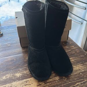 Youth Emma Black Bearpaws 2